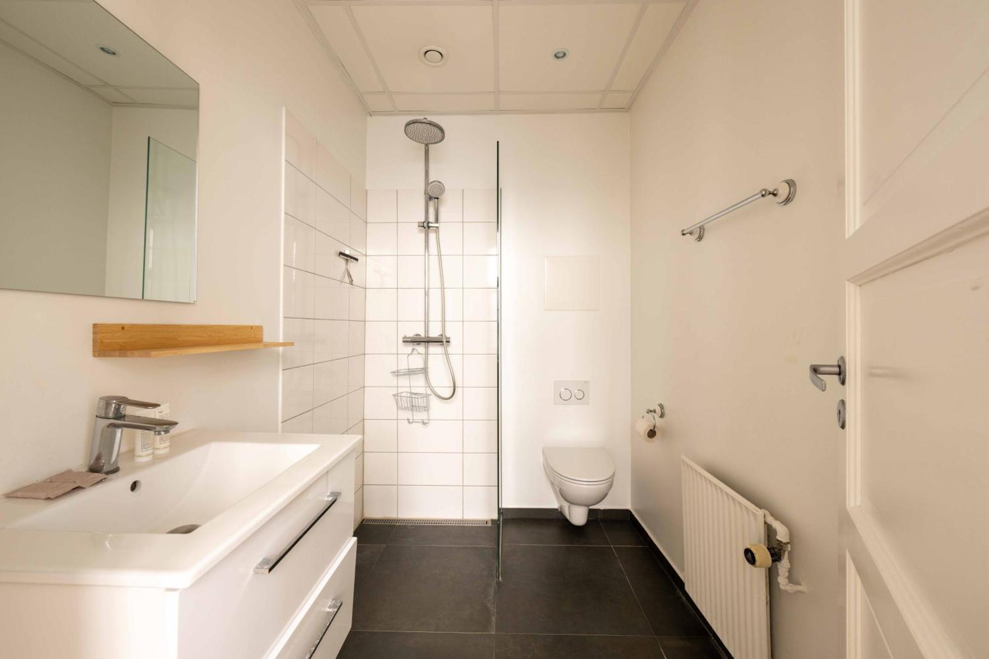 Big 4 Bedroom Apartment With Bathtub By Cph City Hall Square Copenhagen Exterior photo